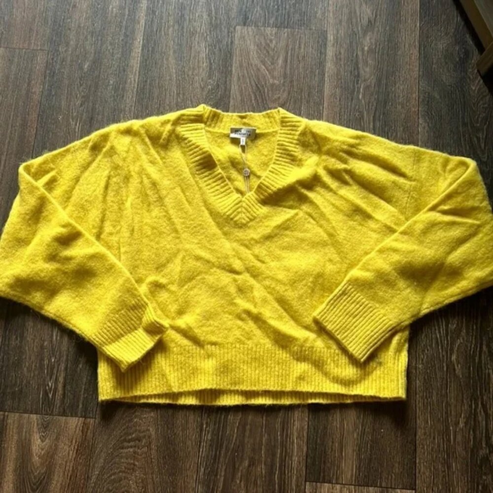 Yellow Sweater - Picture 2 of 4